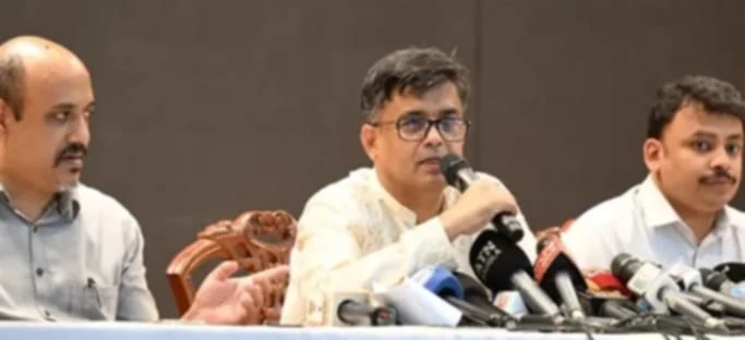 কার্যক্রম নিষিদ্ধ আওয়ামী লীগের বিদেশি তৎপরতা নজরদারিতে : প্রধান উপদেষ্টার প্রেস সচিব